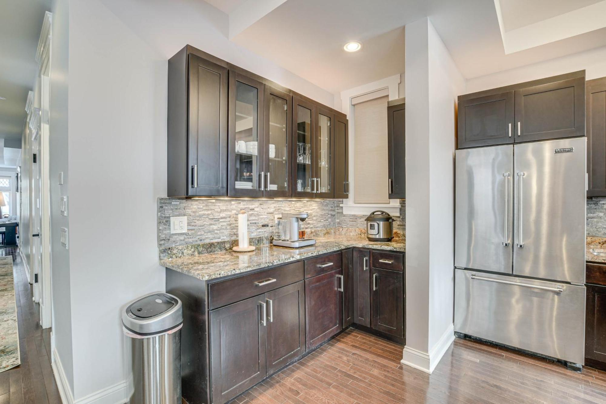Spacious Condo With Deck About 3 Mi To Downtown Chicago! エクステリア 写真