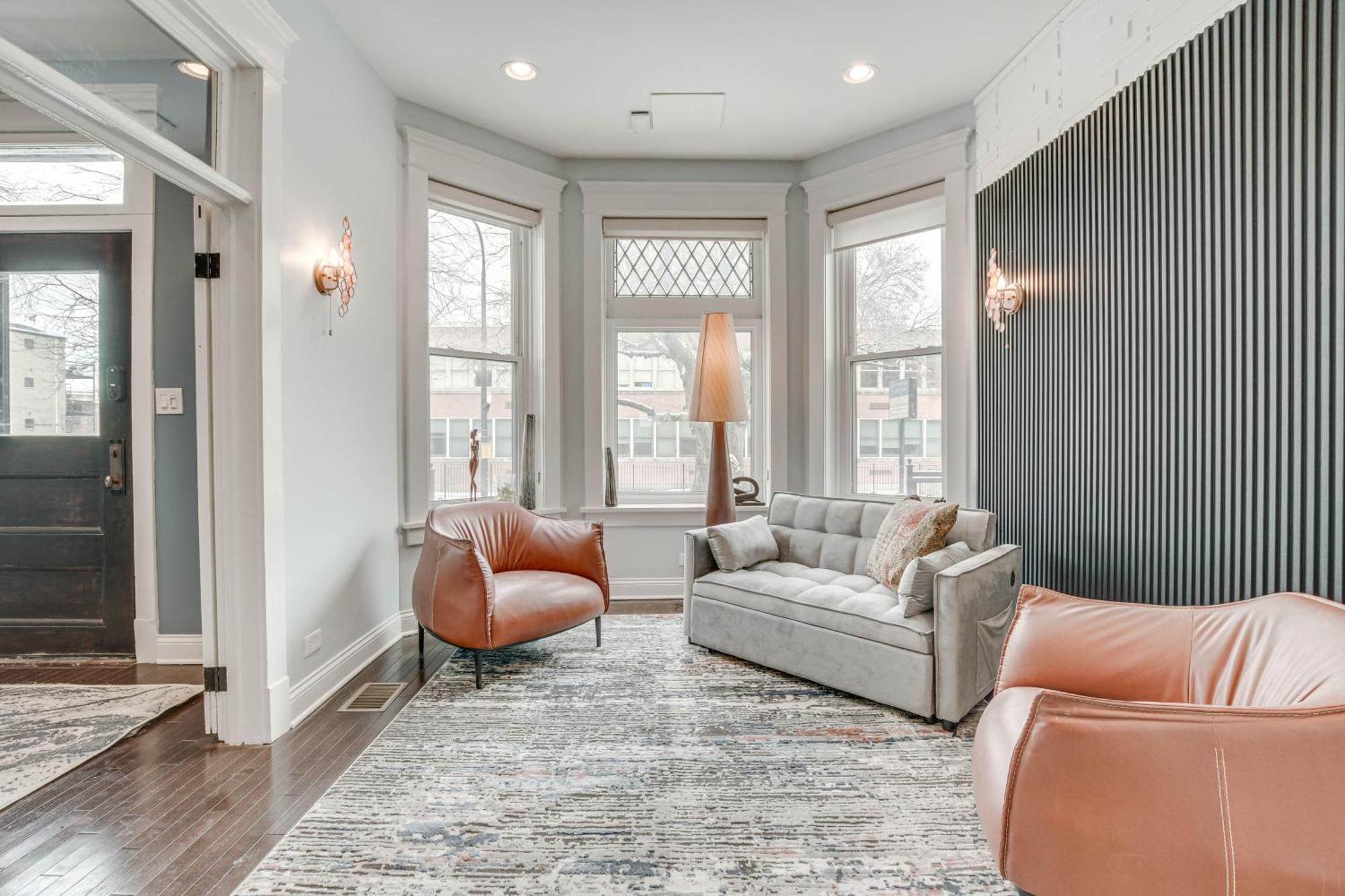 Spacious Condo With Deck About 3 Mi To Downtown Chicago! エクステリア 写真