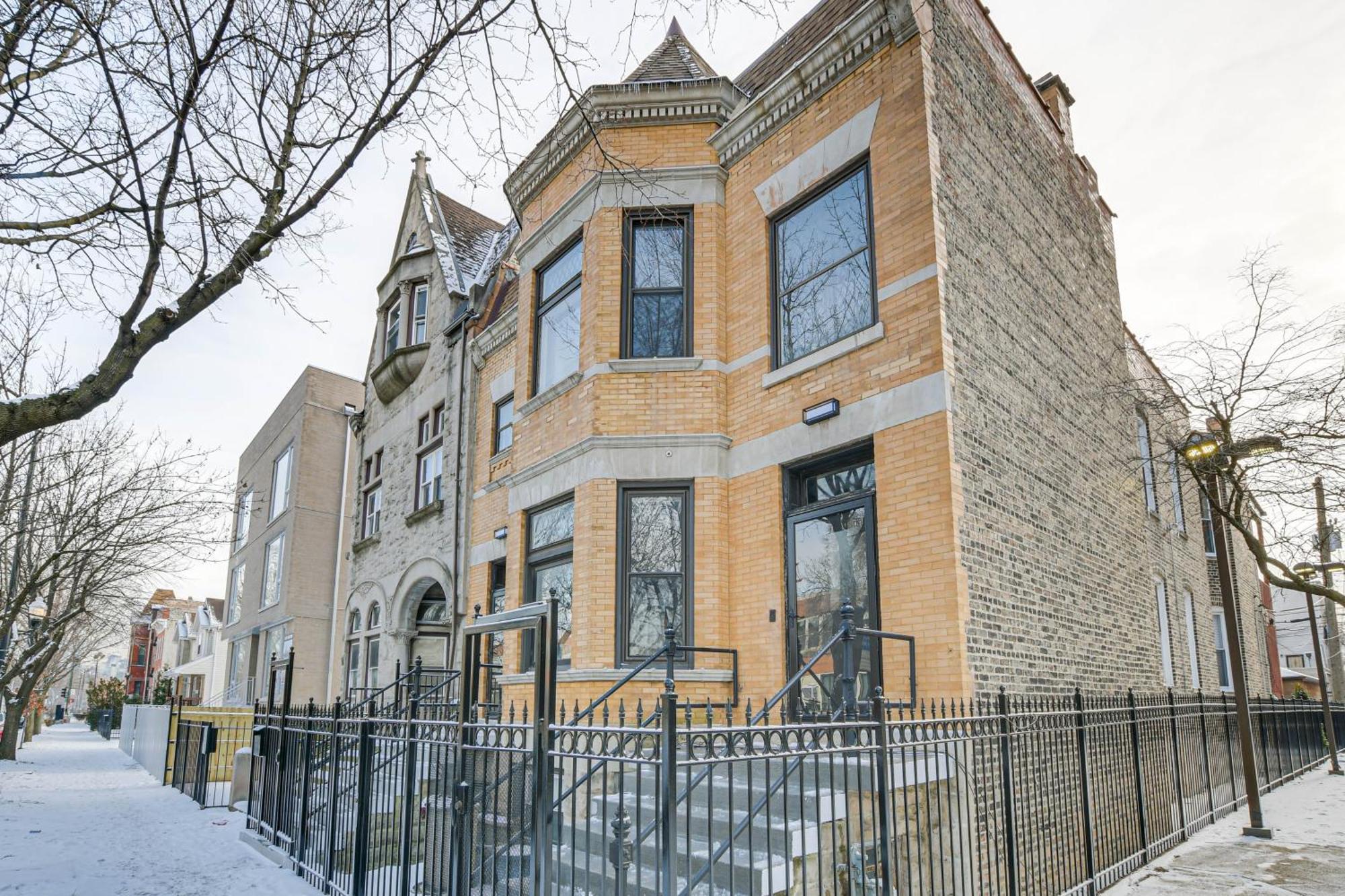 Spacious Condo With Deck About 3 Mi To Downtown Chicago! エクステリア 写真