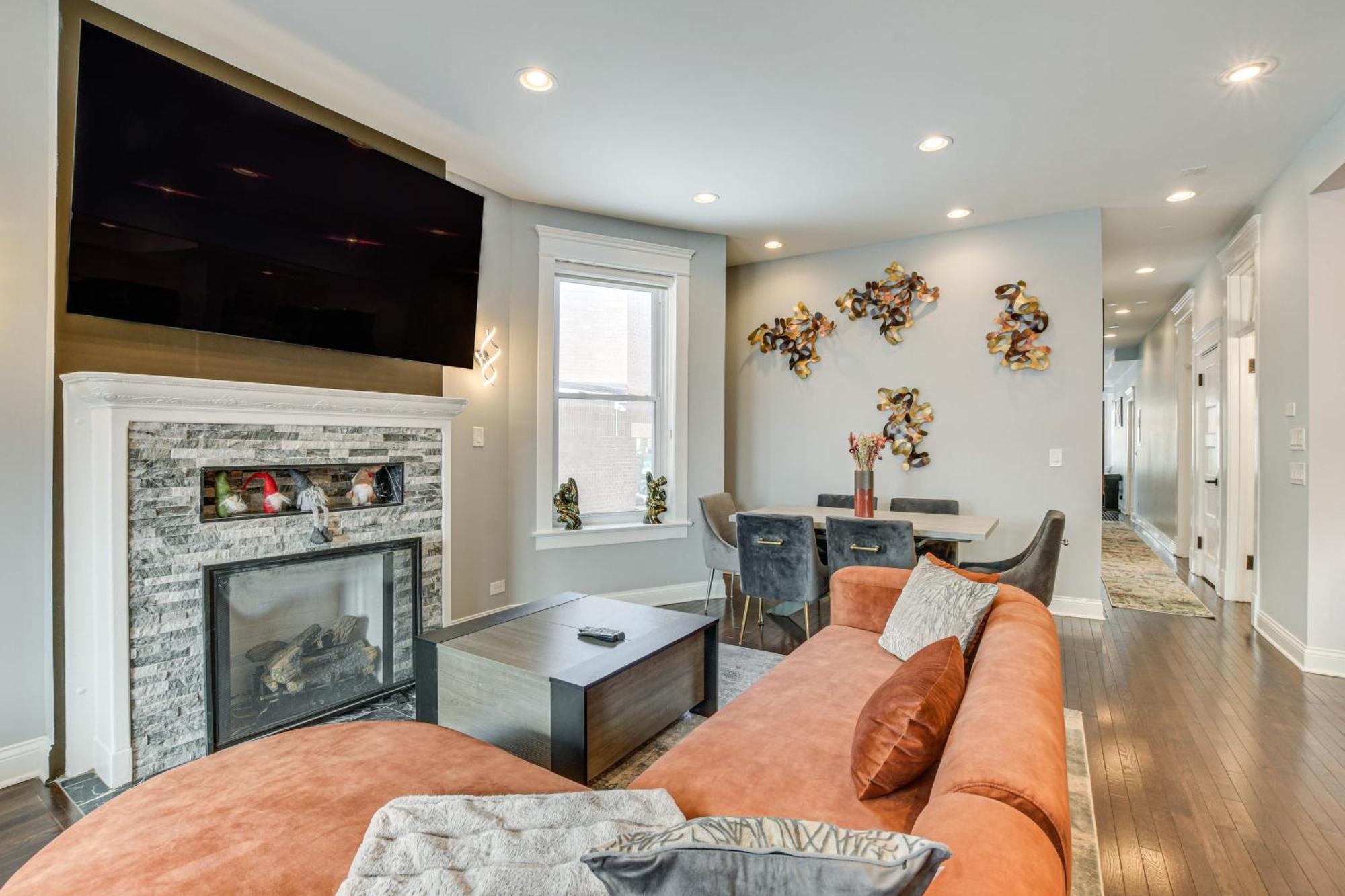Spacious Condo With Deck About 3 Mi To Downtown Chicago! エクステリア 写真