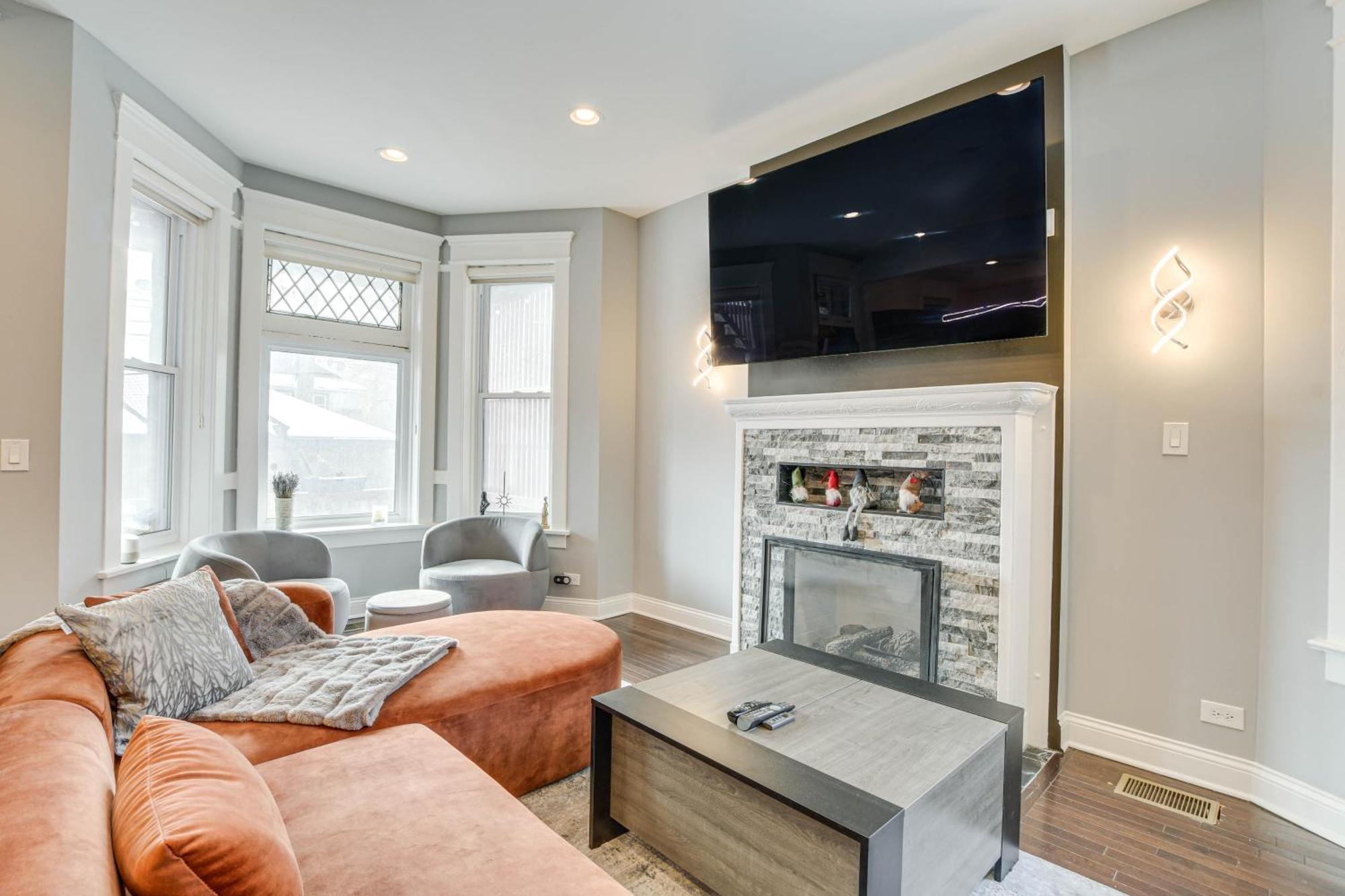 Spacious Condo With Deck About 3 Mi To Downtown Chicago! エクステリア 写真